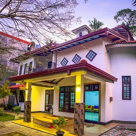 Tropical Vibes - Kathaluwa Apartman Ahangama Kültér fotó