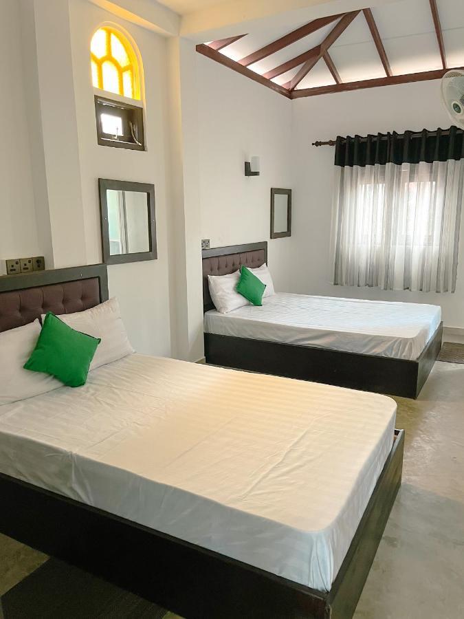 Tropical Vibes - Kathaluwa Apartman Ahangama Kültér fotó